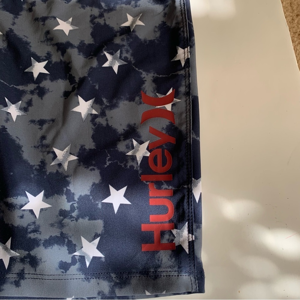 Hurley American Flag Board Shorts- Sz 28 - Picture 3 of 9